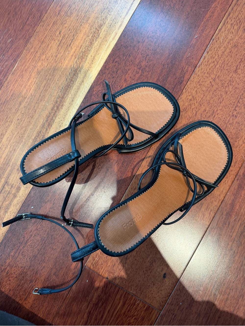 FROMB BOW STRAPPY HEELS SIZE 23.5 US7